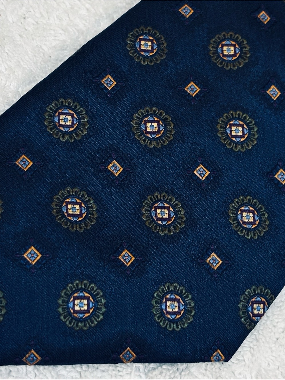 Brand New Stylish Tie By JoS A. Bank